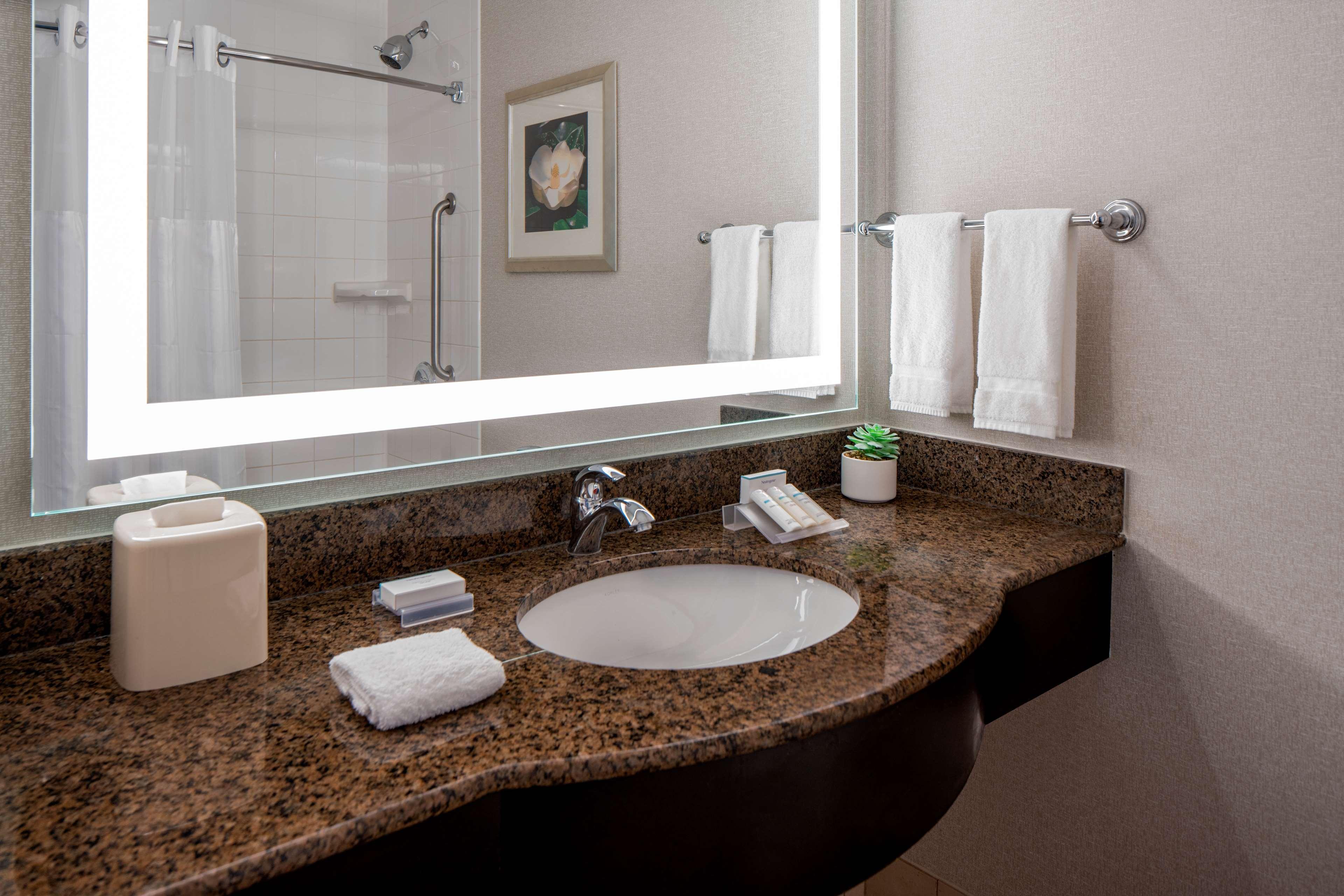 Hilton Garden Inn Jackson Downtown Eksteriør billede